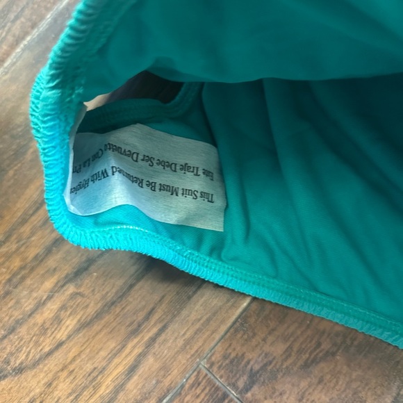 Shade & Shore Women'sSquare Neck Pucker High Leg One Piece Swimsuit -<<112>>> - Picture 6 of 10